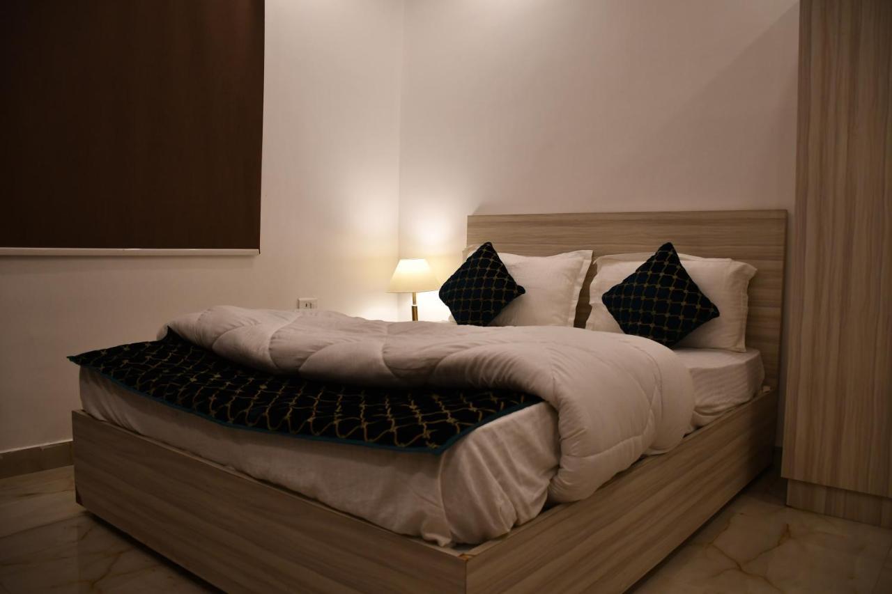 Hotel Vista Palace ปัฏนา ภายนอก รูปภาพ
