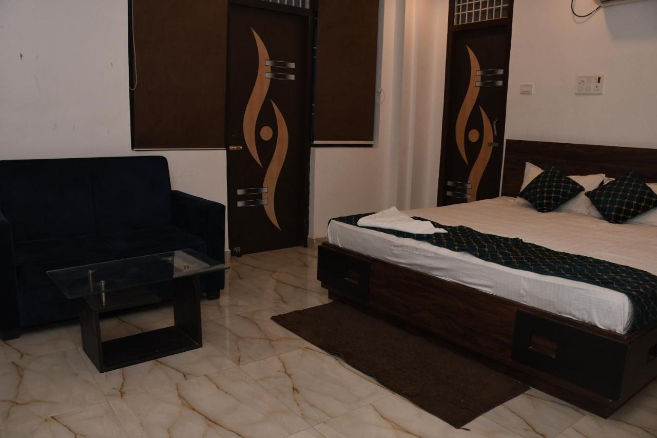 Hotel Vista Palace ปัฏนา ภายนอก รูปภาพ